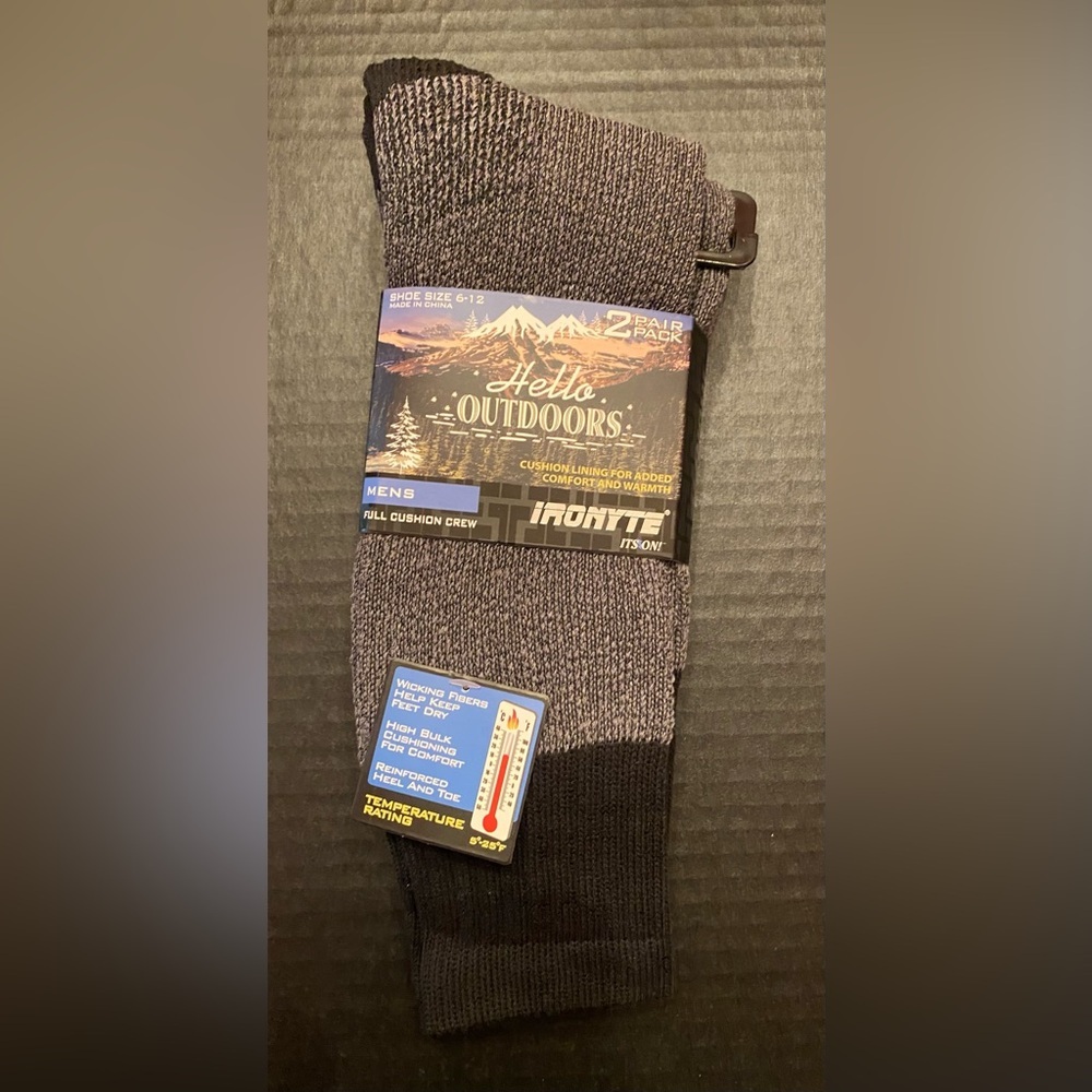 Hello Outdoors 2 Pair Full Cushion Crew Socks Gray‎ Men’s 6-12